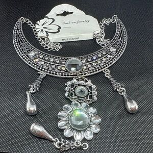 Elegant Silver Necklace Set